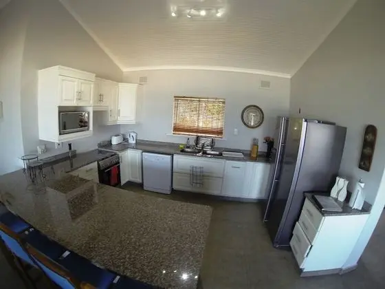 Ev, Deniz Manzaralı (Sleeps 12)