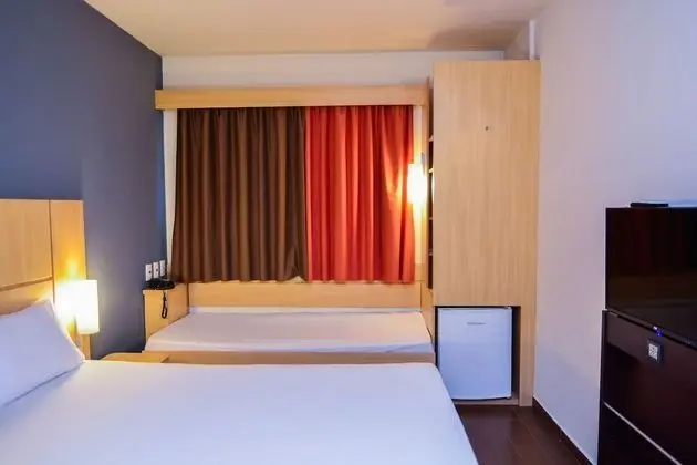 Tek Büyük Yataklı Oda (Cama extra)