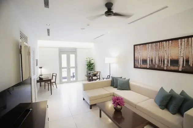 Family Süit (Living Room)