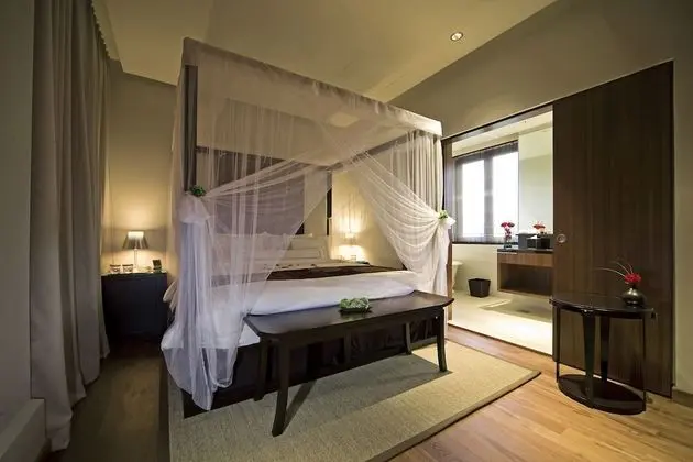 Süit (Verandah Suite with Living Room)
