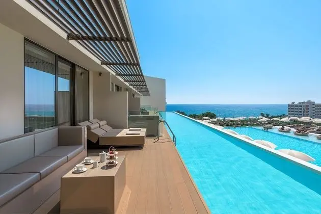 Süit, Deniz Manzaralı (Prestige Swim-up)