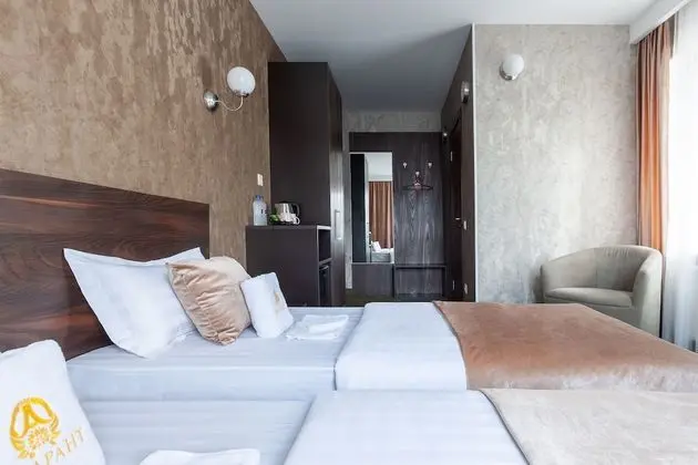 Comfort Tek Büyük veya İki Ayrı Yataklı Oda