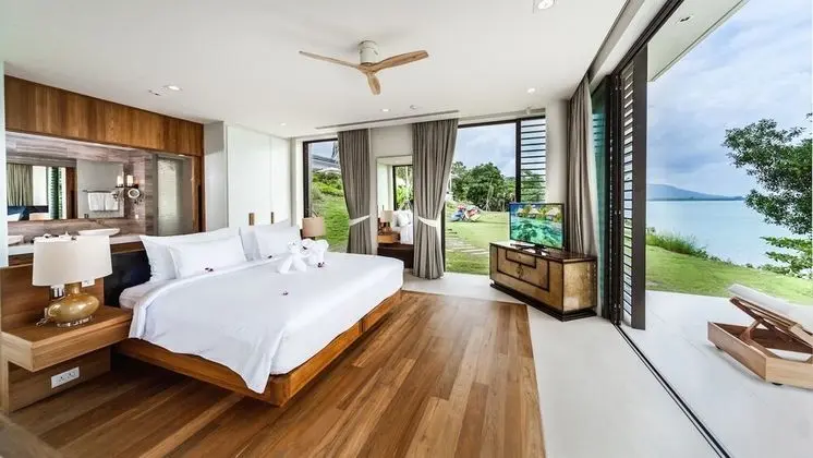 Luxury Villa, 5 Yatak Odası, Deniz Manzaralı, Denize Sıfır