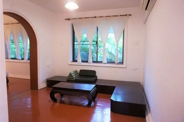 Deluxe Room with Bathtub