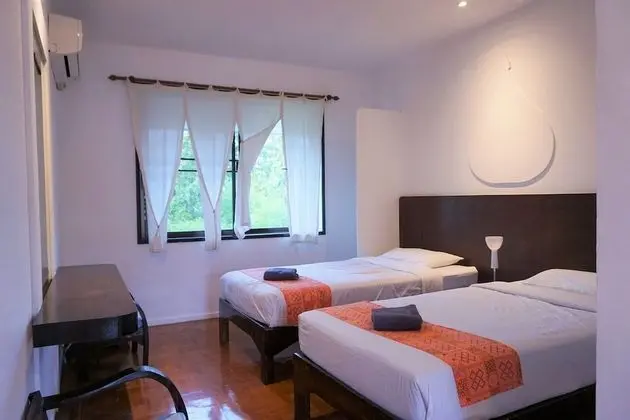 Standard Twin Room with Shower