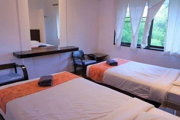 Standard Twin Room with Shower