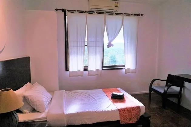 Standard Twin Room with Shower