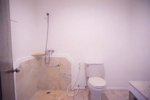 Standard Twin Room with Shower