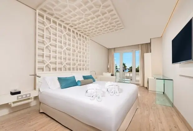 Oda, Kısmi Deniz Manzaralı (Oh La La)