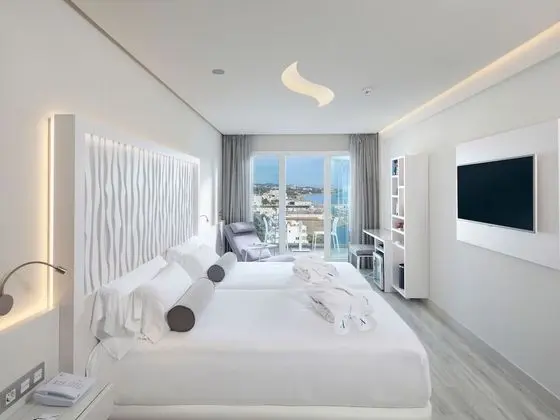 Üç Kişilik Oda (Make it Happen with Extra Bed)