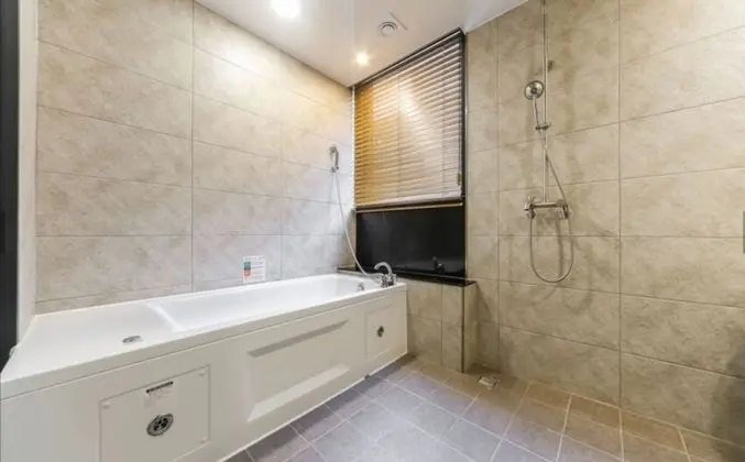 Deluxe Oda (Massage Bed)