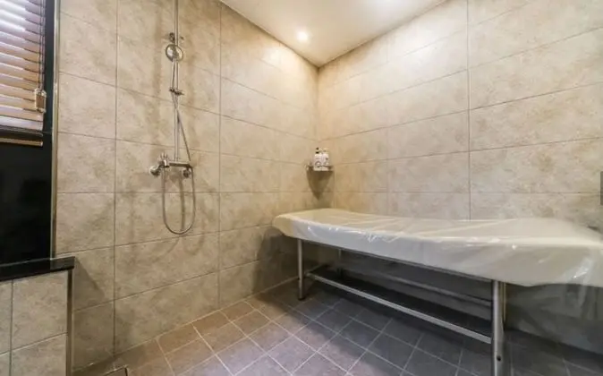 Deluxe Oda (Massage Bed)