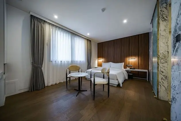 Deluxe Tek Büyük Yataklı Oda