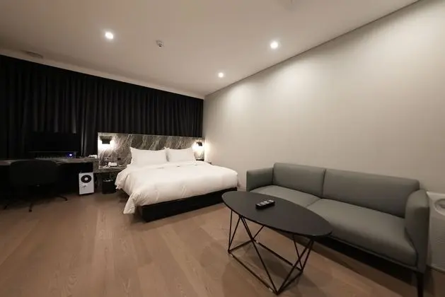 Deluxe Tek Büyük Yataklı Oda