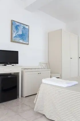 Üç Kişilik Oda, Kısmi Deniz Manzaralı