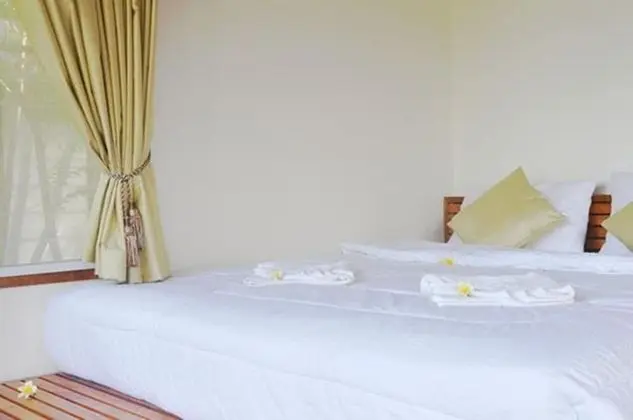 Double Bed Fan Bungalow, Garden View
