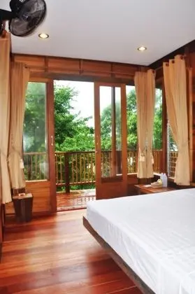 Double Bed Fan Bungalow, Garden View