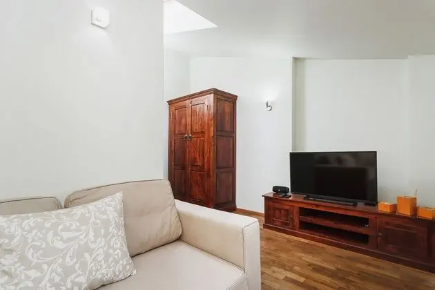 Apart Daire, 2 Yatak Odası, Mutfak, Bahçe Manzaralı