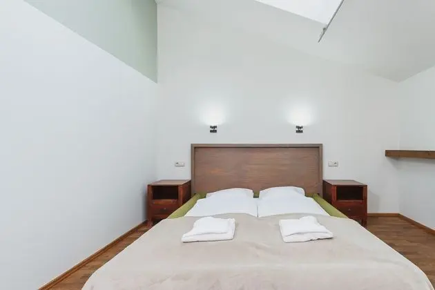 Apart Daire, 2 Yatak Odası, Mutfak, Bahçe Manzaralı