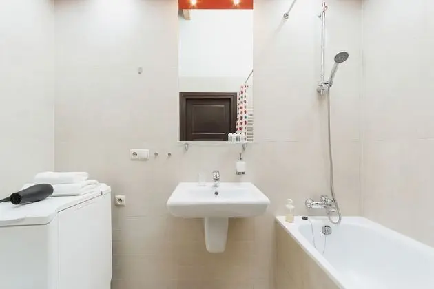 Apart Daire, 2 Yatak Odası, Mutfak, Bahçe Manzaralı