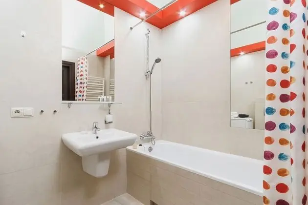 Apart Daire, 2 Yatak Odası, Mutfak, Bahçe Manzaralı