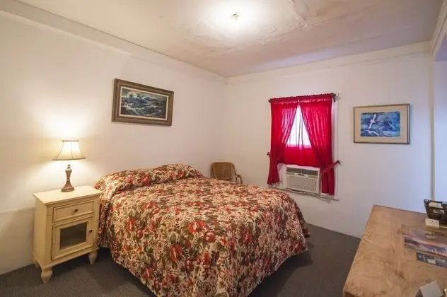 Standard Oda, 1 Büyük (Queen) Boy Yatak