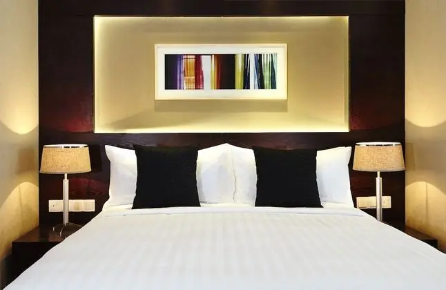 Junior Süit, 1 Büyük (Queen) Boy Yatak