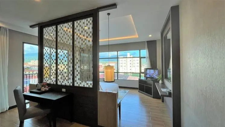 Deluxe Oda, 1 En Büyük (King) Boy Yatak, Balkon, Şehir Manzaralı