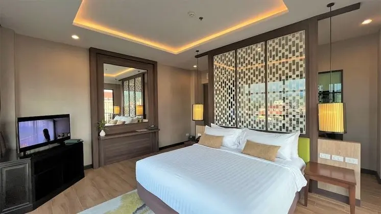 Deluxe Oda, 1 En Büyük (King) Boy Yatak, Balkon, Şehir Manzaralı
