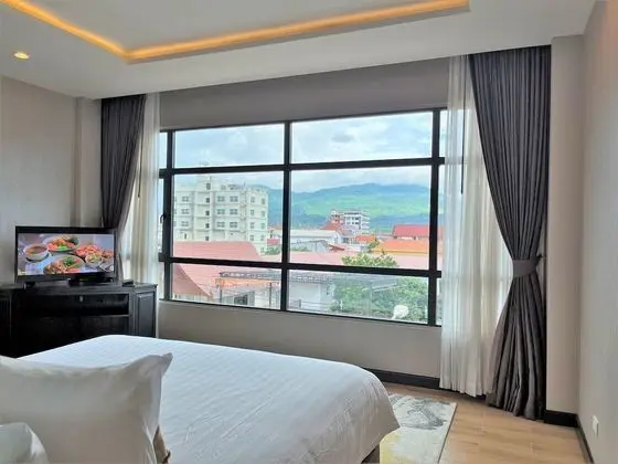 Deluxe Oda, 1 En Büyük (King) Boy Yatak, Şehir Manzaralı