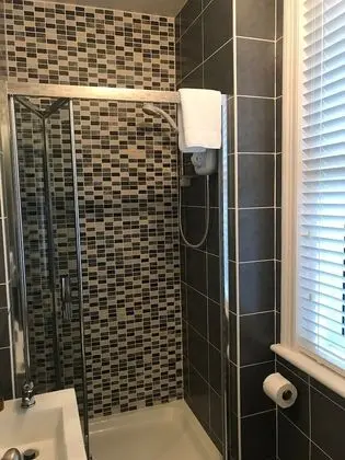 Luxury Tek Büyük Yataklı Oda, Banyolu/Duşlu