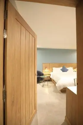 Grand Deluxe Room