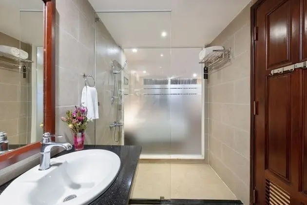 Deluxe Tek Büyük veya İki Ayrı Yataklı Oda, Tepe Manzaralı
