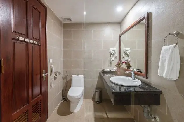 Deluxe Tek Büyük veya İki Ayrı Yataklı Oda, Tepe Manzaralı