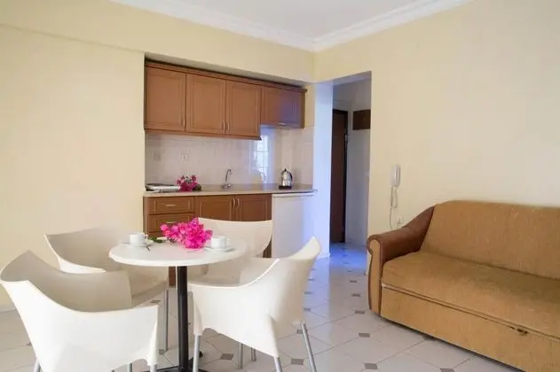 Apartment, Kara veya Havuz Manzaralı