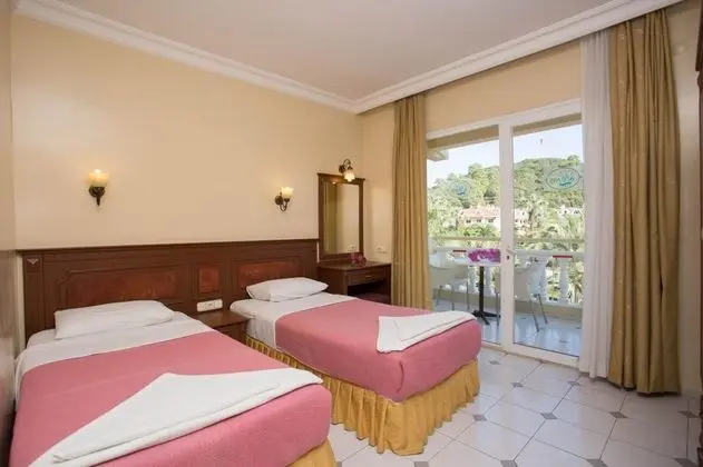Apartment, Kara veya Havuz Manzaralı