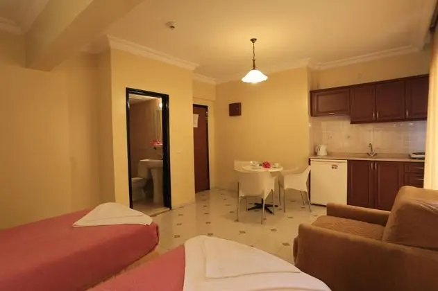 Studio, Kara veya Havuz Manzaralı