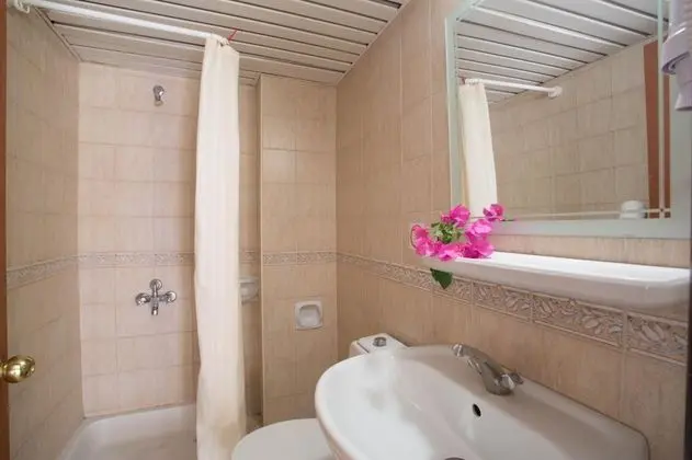 Studio, Kara veya Havuz Manzaralı