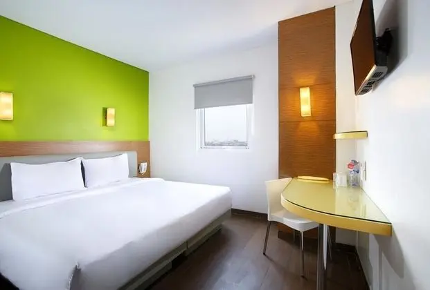 Smart Room Hollywood