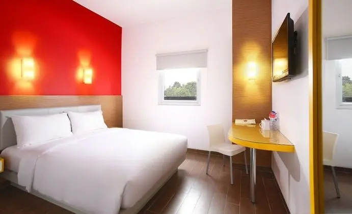 Smart Room Hollywood