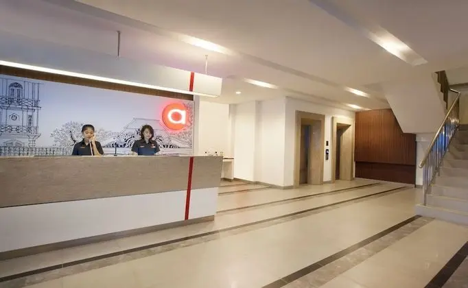 Oda (Smart Room Hollywood)