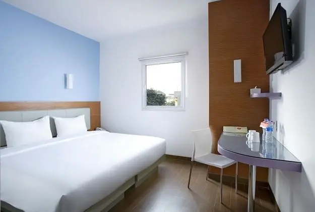 Smart Room Hollywood