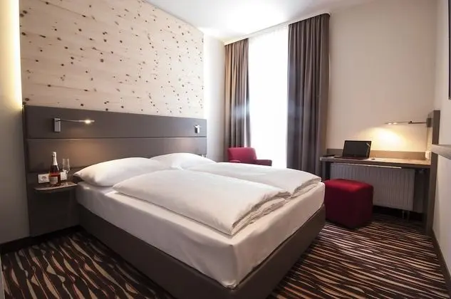 Standard Oda (Queen bed)