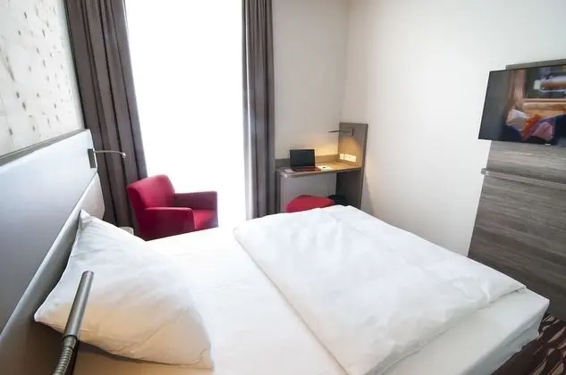 Standard Oda (Queen bed)