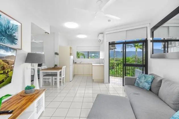 Stüdyo (Mountain & Ocean View Studio Apt)