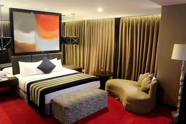 Suite Room (with Breakfast)