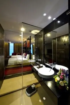 Suite Room (with Breakfast)
