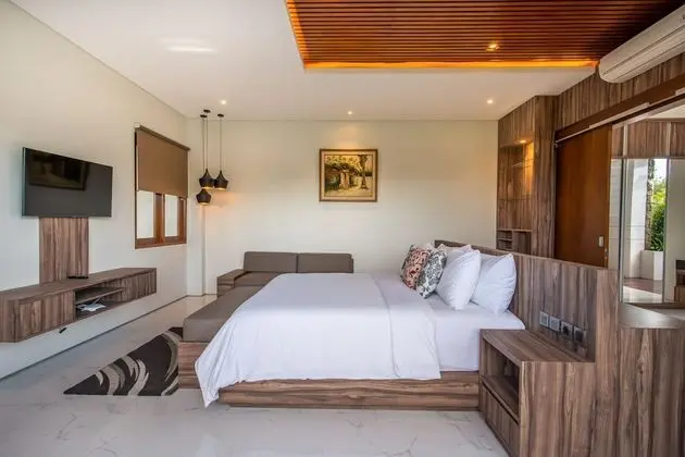 Family Villa, 3 Yatak Odası, Kişiye Özel Havuzlu, Havuz Manzaralı (Pool Suite)