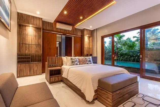 Family Villa, 3 Yatak Odası, Kişiye Özel Havuzlu, Havuz Manzaralı (Pool Suite)