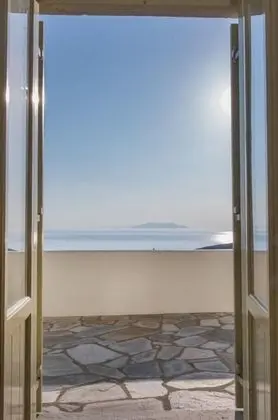 Ev